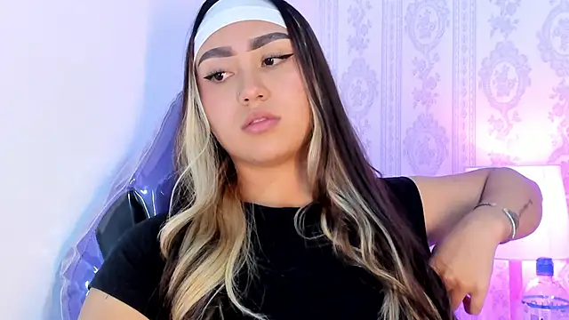 Snapshot of liaa_18 chatting on 3, 3, 2026 liaa 18 online show from 3, 3, 2026