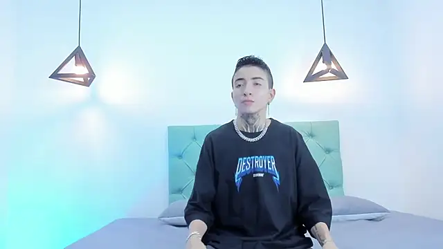 Snapshot of Tinny_and_Candy chatting on 22, 12, 2024 Tinny and Candy online show from 22, 12, 2024