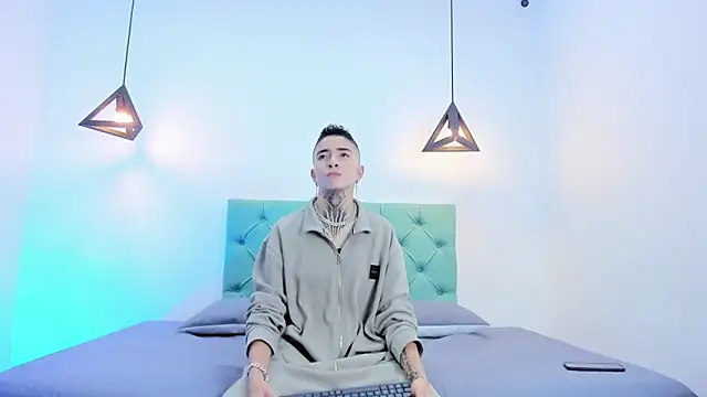 Snapshot of Tinny_and_Candy chatting on 24, 12, 2024 Tinny and Candy online show from 24, 12, 2024