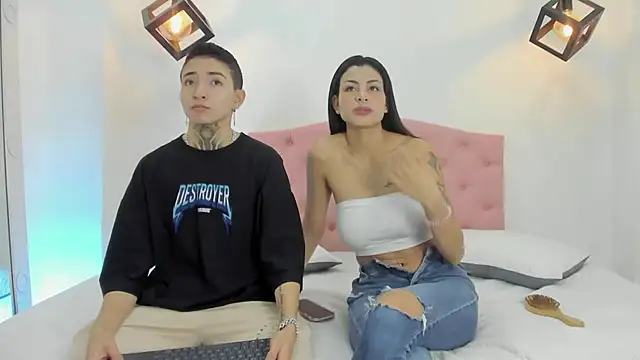 Snapshot of Tinny_and_Candy chatting on 10, 1, 2025 Tinny and Candy online show from 10, 1, 2025