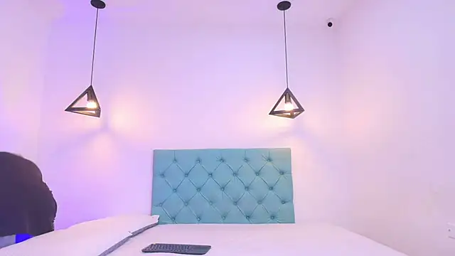 Snapshot of Tinny_and_Candy chatting on 6, 3, 2025 Tinny and Candy online show from 6, 3, 2025