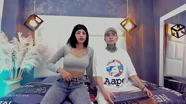 Snapshot of Tinny_and_Candy chatting on 22, 10, 2025 Tinny and Candy online show from 22, 10, 2025