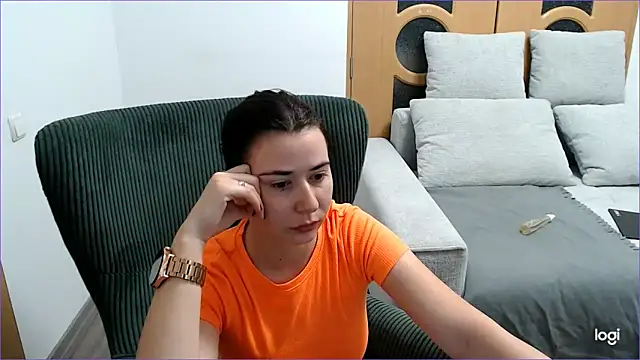 Snapshot of VioletaFlower7 chatting on 6, 11, 2025 VioletaFlower7 online show from 6, 11, 2025