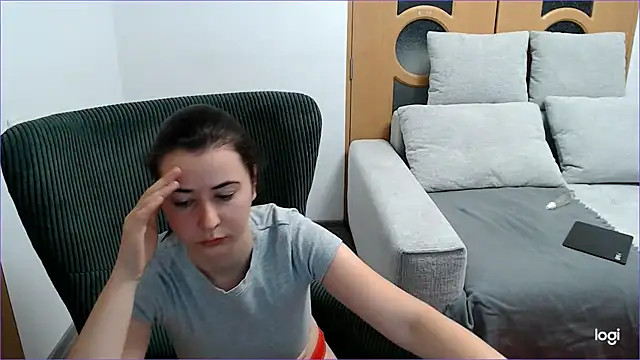 Snapshot of VioletaFlower7 chatting on 16, 11, 2025 VioletaFlower7 online show from 16, 11, 2025