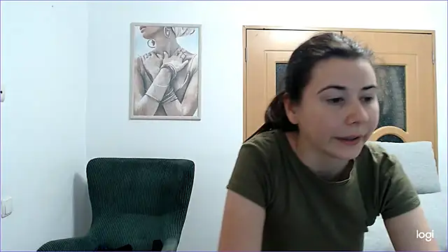 Snapshot of VioletaFlower7 chatting on 4, 12, 2025 VioletaFlower7 online show from 4, 12, 2025