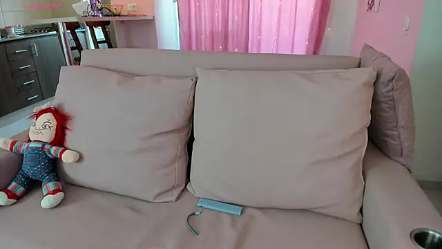 zoesullivan online show from 13, 1, 2025