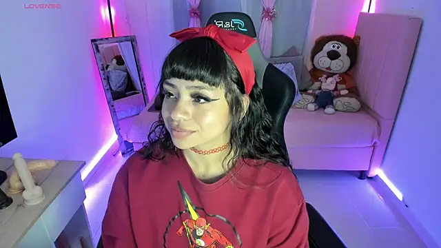 zoesullivan online show from 30, 1, 2025