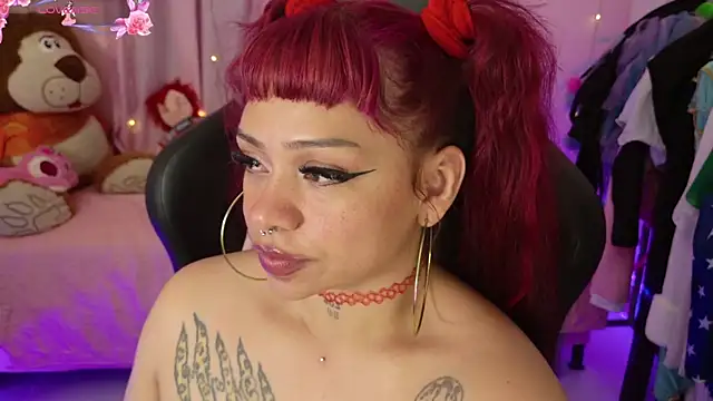 Snapshot of zoesullivan chatting on 6, 7, 2026 zoesullivan online show from 6, 7, 2026