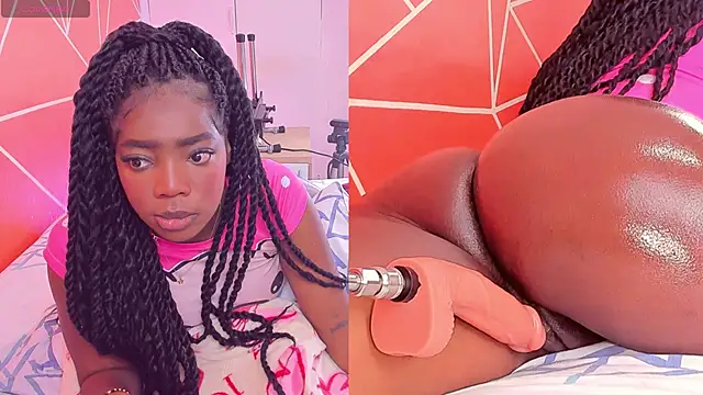 Snapshot of zoeethompson_cm chatting on 12, 3, 2025 zoeethompson cm online show from 12, 3, 2025