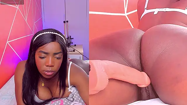 Snapshot of zoeethompson_cm chatting on 18, 9, 2025 zoeethompson cm online show from 18, 9, 2025