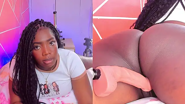 Snapshot of zoeethompson_cm chatting on 4, 11, 2025 zoeethompson cm online show from 4, 11, 2025