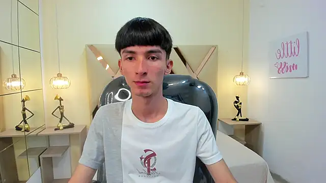 Snapshot of Jake_evans chatting on 4, 12, 2025 Jake evans online show from 4, 12, 2025