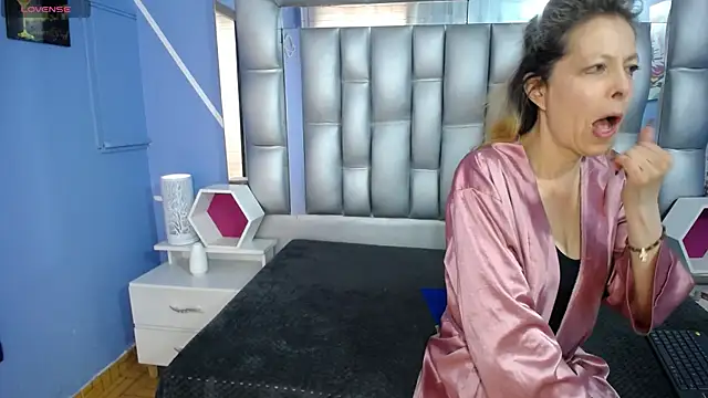 sophia ny online show from 10, 9, 2025