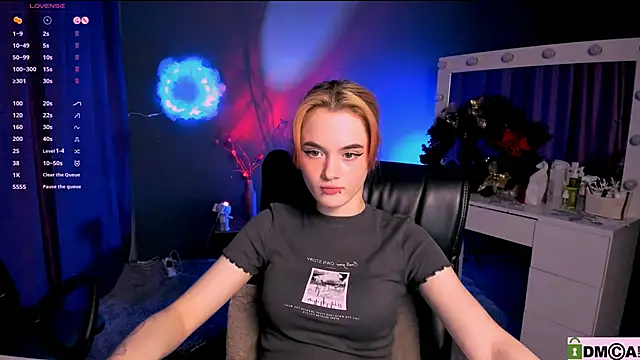 Snapshot of liana_kisses chatting on 30, 1, 2025 liana kisses online show from 30, 1, 2025