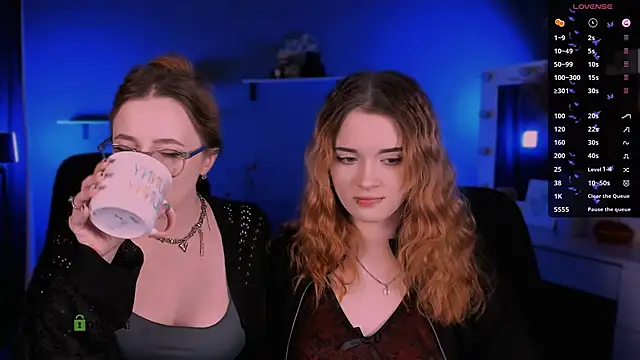 Snapshot of liana_kisses chatting on 10, 9, 2025 liana kisses online show from 10, 9, 2025