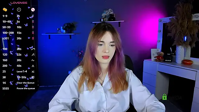 Snapshot of liana_kisses chatting on 12, 9, 2025 liana kisses online show from 12, 9, 2025