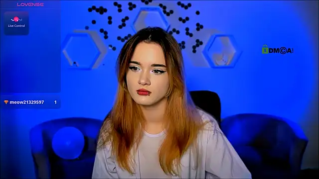 Snapshot of liana_kisses chatting on 19, 11, 2025 liana kisses online show from 19, 11, 2025