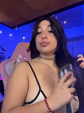 Snapshot of FernandaOrtegaaa chatting on 5, 1, 2025 FernandaOrtegaaa online show from 5, 1, 2025