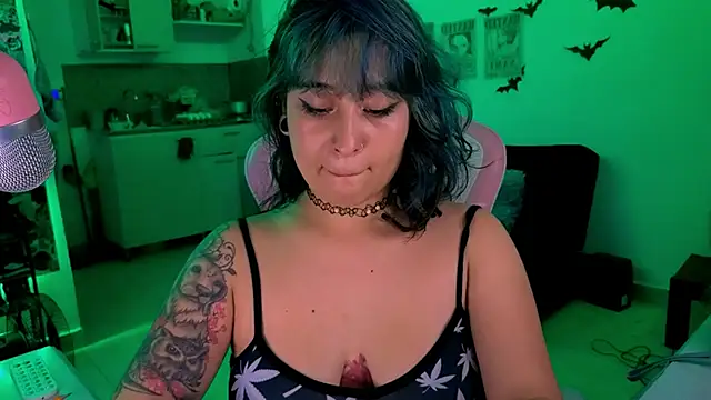 Snapshot of FernandaOrtegaaa chatting on 9, 9, 2025 FernandaOrtegaaa online show from 9, 9, 2025