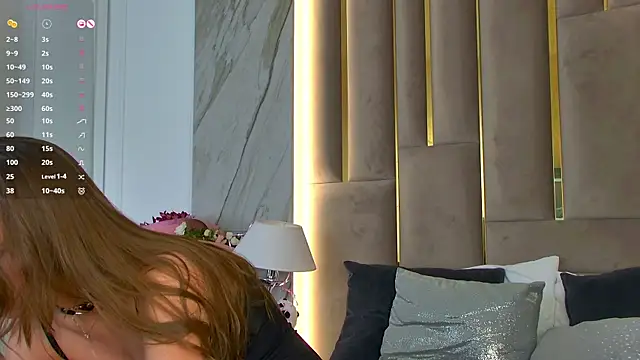 Snapshot of LeslieMines chatting on 17, 2, 2025 LeslieMines online show from 17, 2, 2025