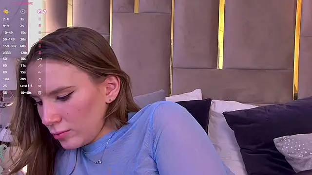 Snapshot of LeslieMines chatting on 28, 2, 2025 LeslieMines online show from 28, 2, 2025