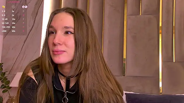 Snapshot of LeslieMines chatting on 2, 3, 2025 LeslieMines online show from 2, 3, 2025