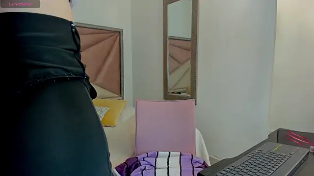 Snapshot of BarbaraKnox_ chatting on 22, 4, 2026 BarbaraKnox online show from 22, 4, 2026