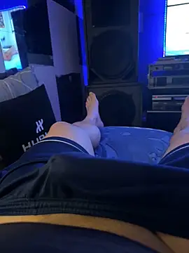 Snapshot of MatthewEmme chatting on 21, 11, 2025 MatthewEmme online show from 21, 11, 2025