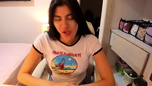 misstoya online show from 2, 10, 2025