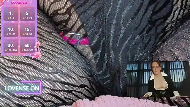 Snapshot of PernillaGirl chatting on 28, 9, 2025 PernillaGirl online show from 28, 9, 2025