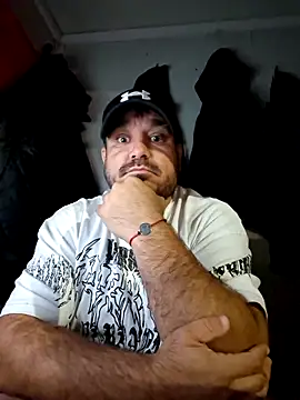 Snapshot of Futacisu chatting on 31, 10, 2025 Futacisu online show from 31, 10, 2025