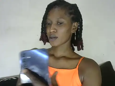 Snapshot of Pretty-emmie chatting on 27, 2, 2025 Pretty-emmie online show from 27, 2, 2025