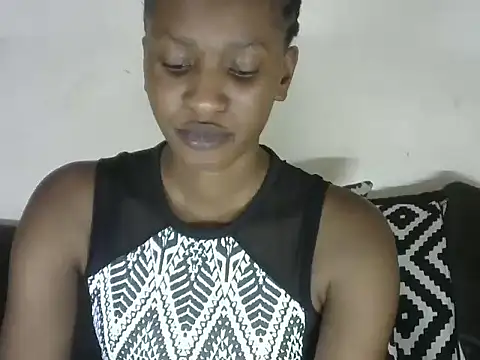 Snapshot of Pretty-emmie chatting on 12, 3, 2025 Pretty-emmie online show from 12, 3, 2025