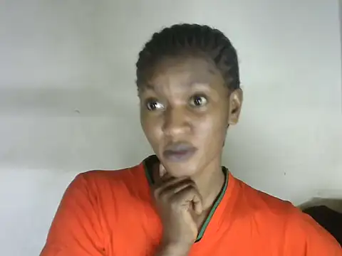 Snapshot of Pretty-emmie chatting on 10, 9, 2025 Pretty-emmie online show from 10, 9, 2025