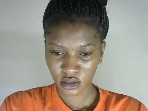 Snapshot of Pretty-emmie chatting on 2, 10, 2025 Pretty-emmie online show from 2, 10, 2025
