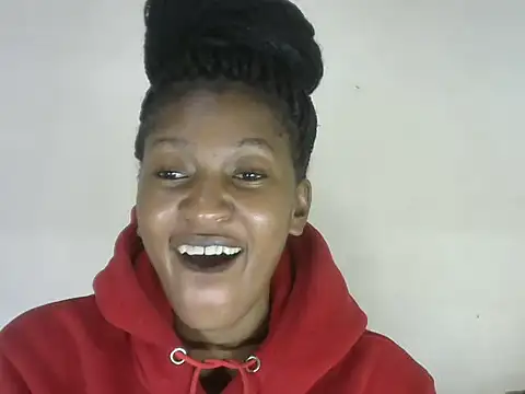Snapshot of Pretty-emmie chatting on 3, 10, 2025 Pretty-emmie online show from 3, 10, 2025