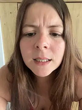 Snapshot of Nina_blain chatting on 5, 5, 2026 Nina blain online show from 5, 5, 2026