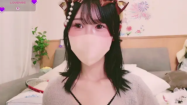Snapshot of Conatsu chatting on 9, 10, 2025 Conatsu online show from 9, 10, 2025