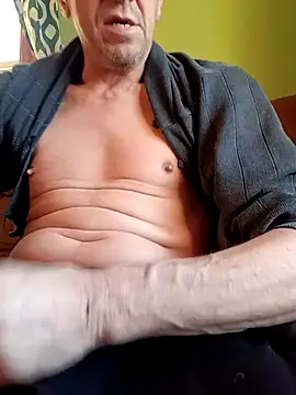 Snapshot of Bigloggz chatting on 15, 2, 2026 Bigloggz online show from 15, 2, 2026