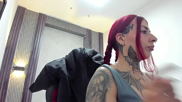 Snapshot of selene_red_ chatting on 28, 6, 2026 selene red online show from 28, 6, 2026