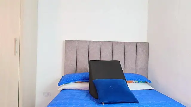 Snapshot of karina_lewis_ chatting on 27, 12, 2024 karina lewis online show from 27, 12, 2024