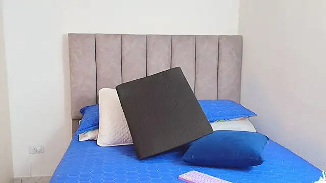 Snapshot of karina_lewis_ chatting on 27, 1, 2025 karina lewis online show from 27, 1, 2025