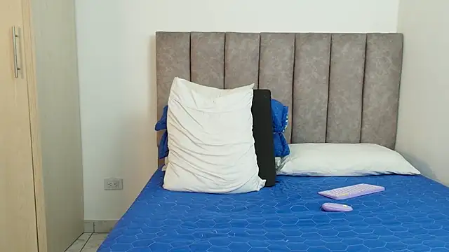 Snapshot of karina_lewis_ chatting on 3, 3, 2025 karina lewis online show from 3, 3, 2025