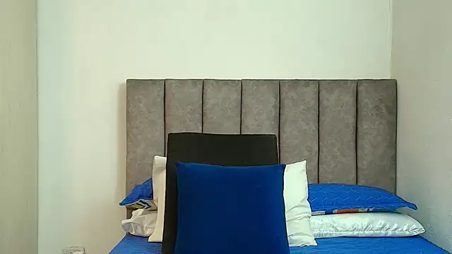 Snapshot of karina_lewis_ chatting on 17, 11, 2025 karina lewis online show from 17, 11, 2025