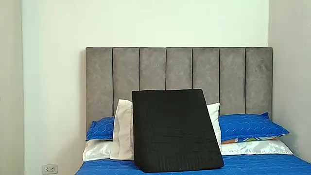 Snapshot of karina_lewis_ chatting on 3, 12, 2025 karina lewis online show from 3, 12, 2025