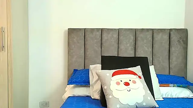 Snapshot of karina_lewis_ chatting on 15, 12, 2025 karina lewis online show from 15, 12, 2025