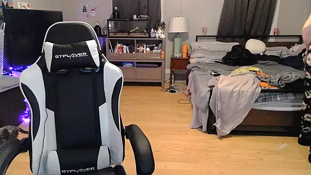 Snapshot of Elliewgfs chatting on 11, 12, 2024 Elliewgfs online show from 11, 12, 2024