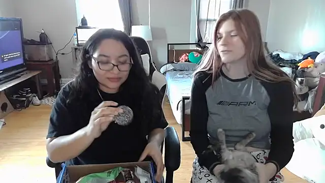 Snapshot of Elliewgfs chatting on 28, 2, 2025 Elliewgfs online show from 28, 2, 2025