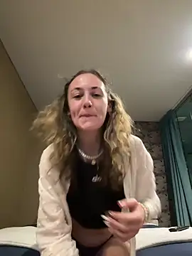 Littlelolo60 online show from 16, 12, 2024