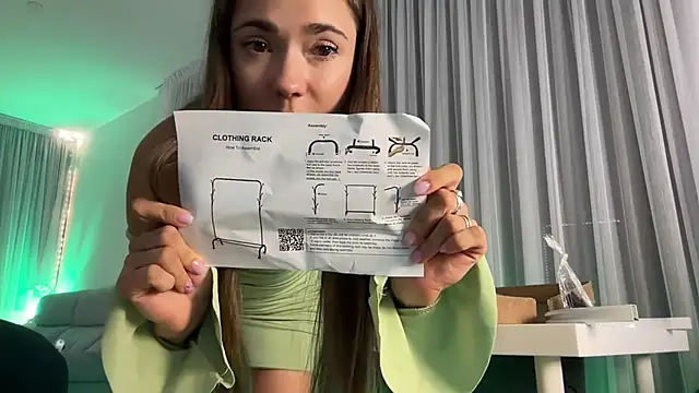 Mika Miller online show from 11, 9, 2025